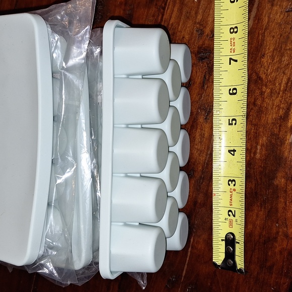 🧊 Silicone ice cube tray. Set of 2. Hexagon large cubes. With lid. Light green. - Picture 4 of 6